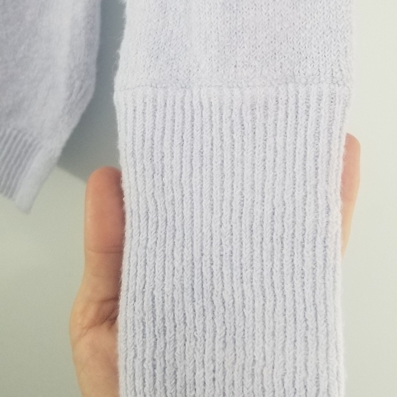 Loft Sweater. V-Neck. Oversized. Side Slits. Ribbed Trim. Soft and Stretchy. XS. - Picture 3 of 9